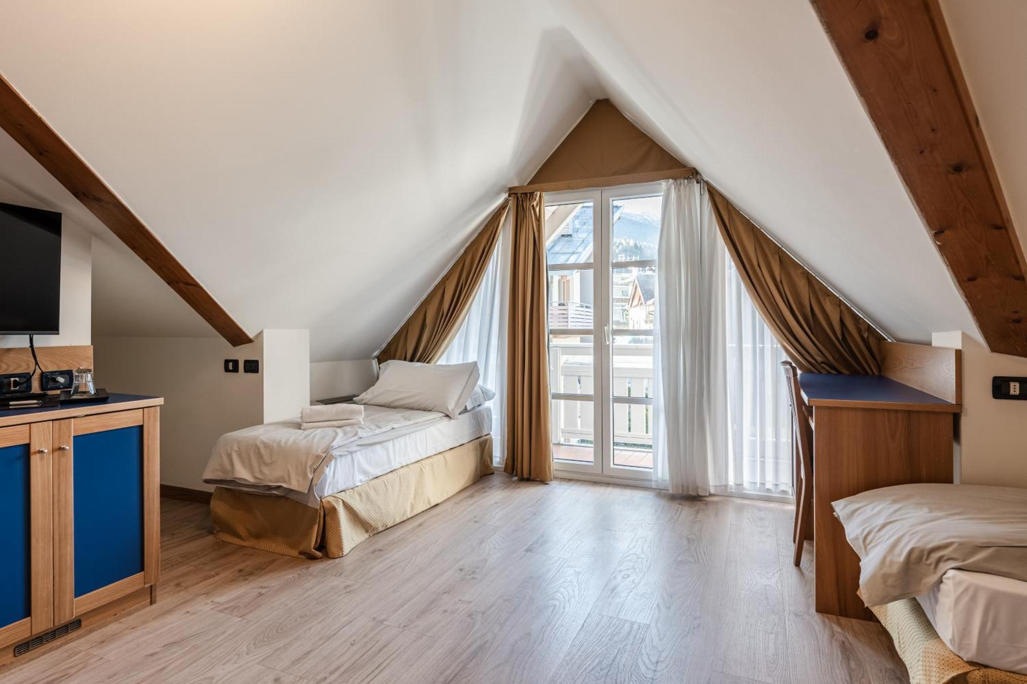 Hotel Garni Meledrio Димаро Экстерьер фото